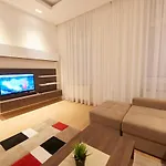 سيتي هول * سراييفو