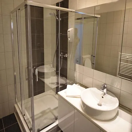 Apartment Hall *