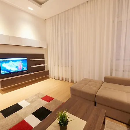 Hall * Saraievo